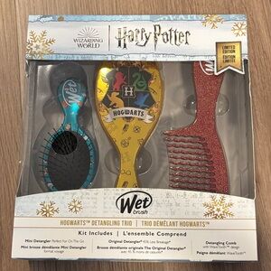 Harry Potter Wet Brush Hogwarts Detangling Trio - Blue, Gold, Red